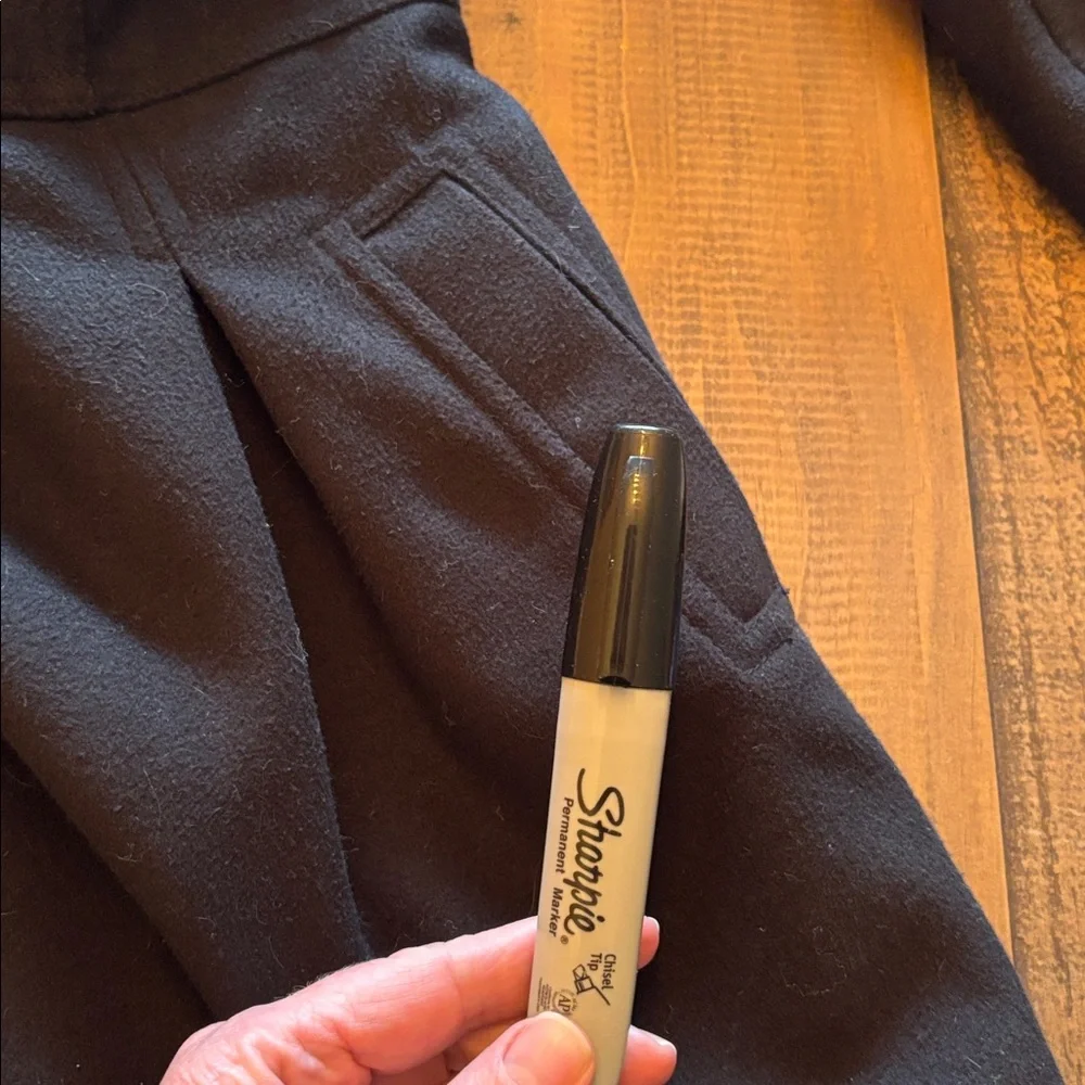 Ellen Tracy Black dark navy Trench Coat feminine military style medium EUC! - Picture 11 of 11